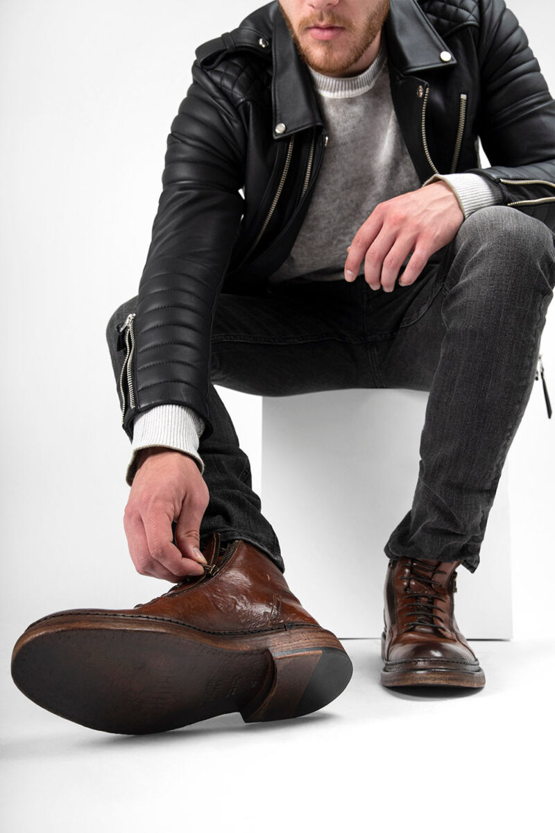 YORK cognac welted chukka boots. - Image 3