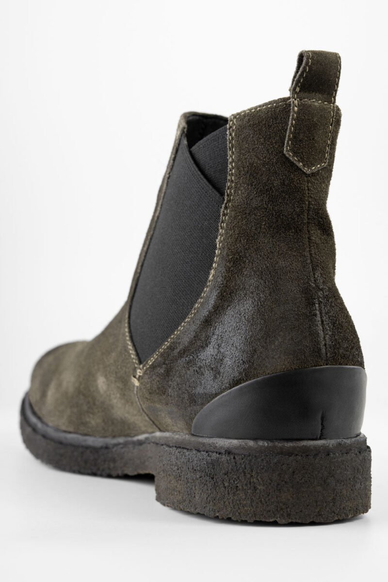 BROMPTON dark-moss suede chelsea boots. - Image 12