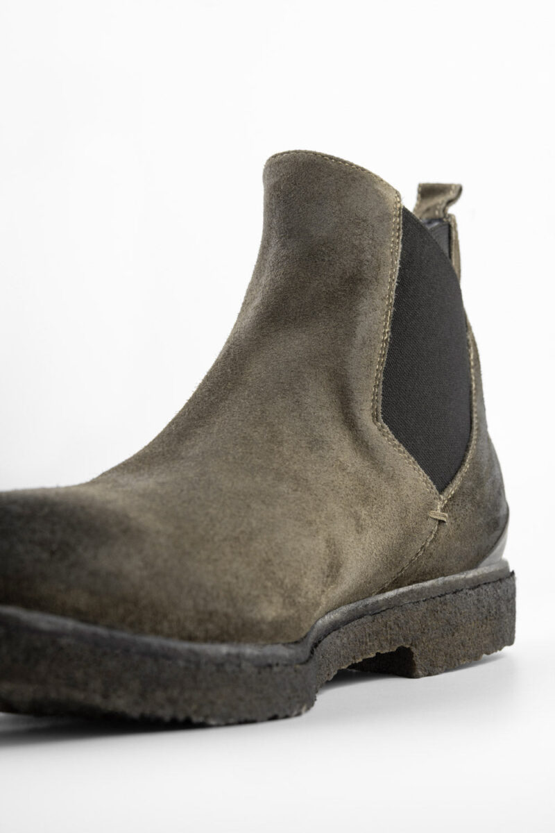 BROMPTON dark-moss suede chelsea boots. - Image 7