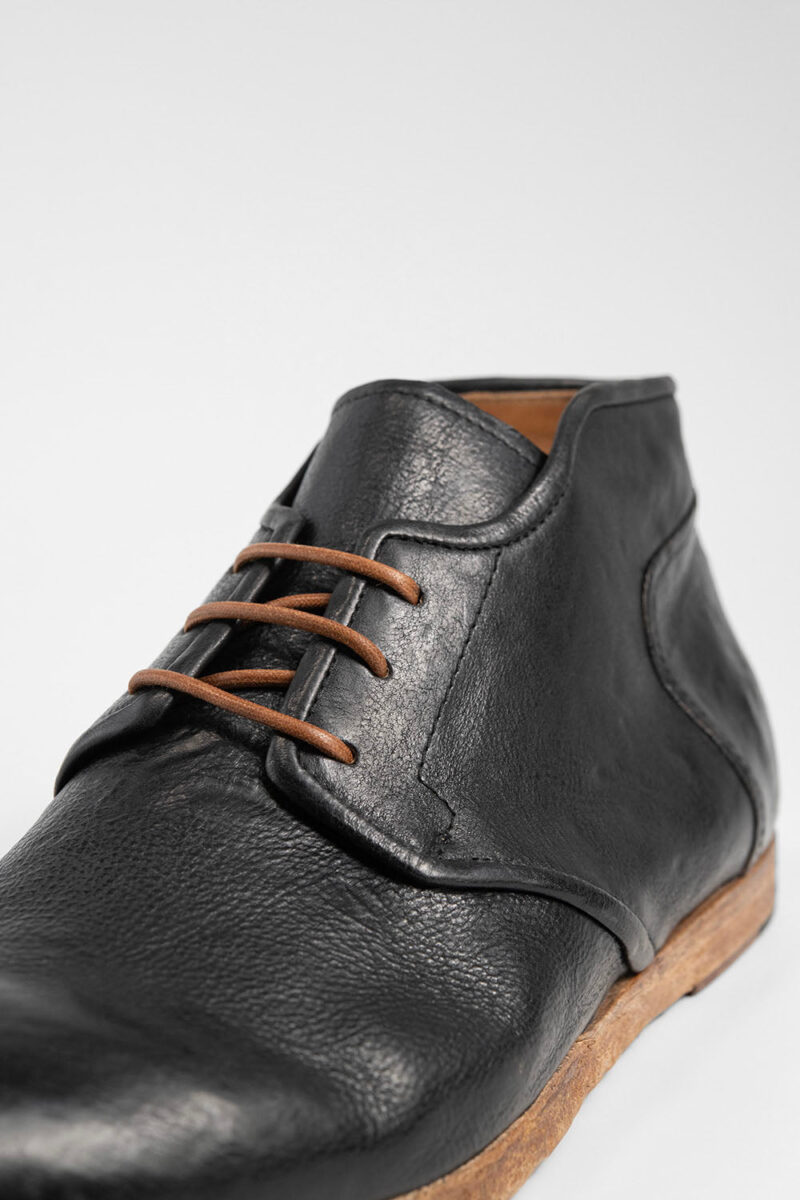 BRUCE rugged-black chukka boots. - Image 11