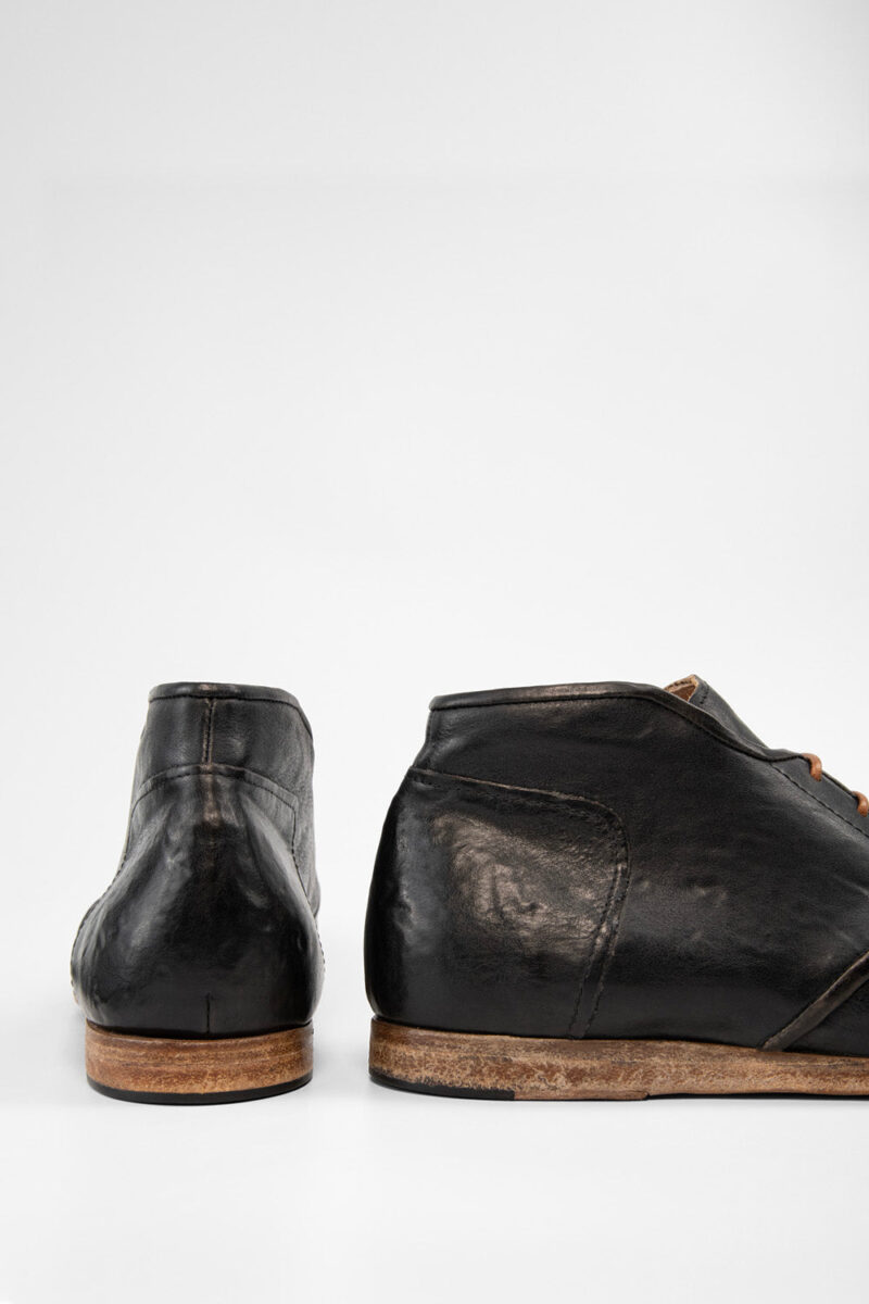 BRUCE rugged-black chukka boots. - Image 14