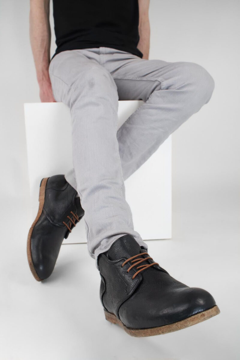 BRUCE rugged-black chukka boots. - Image 10