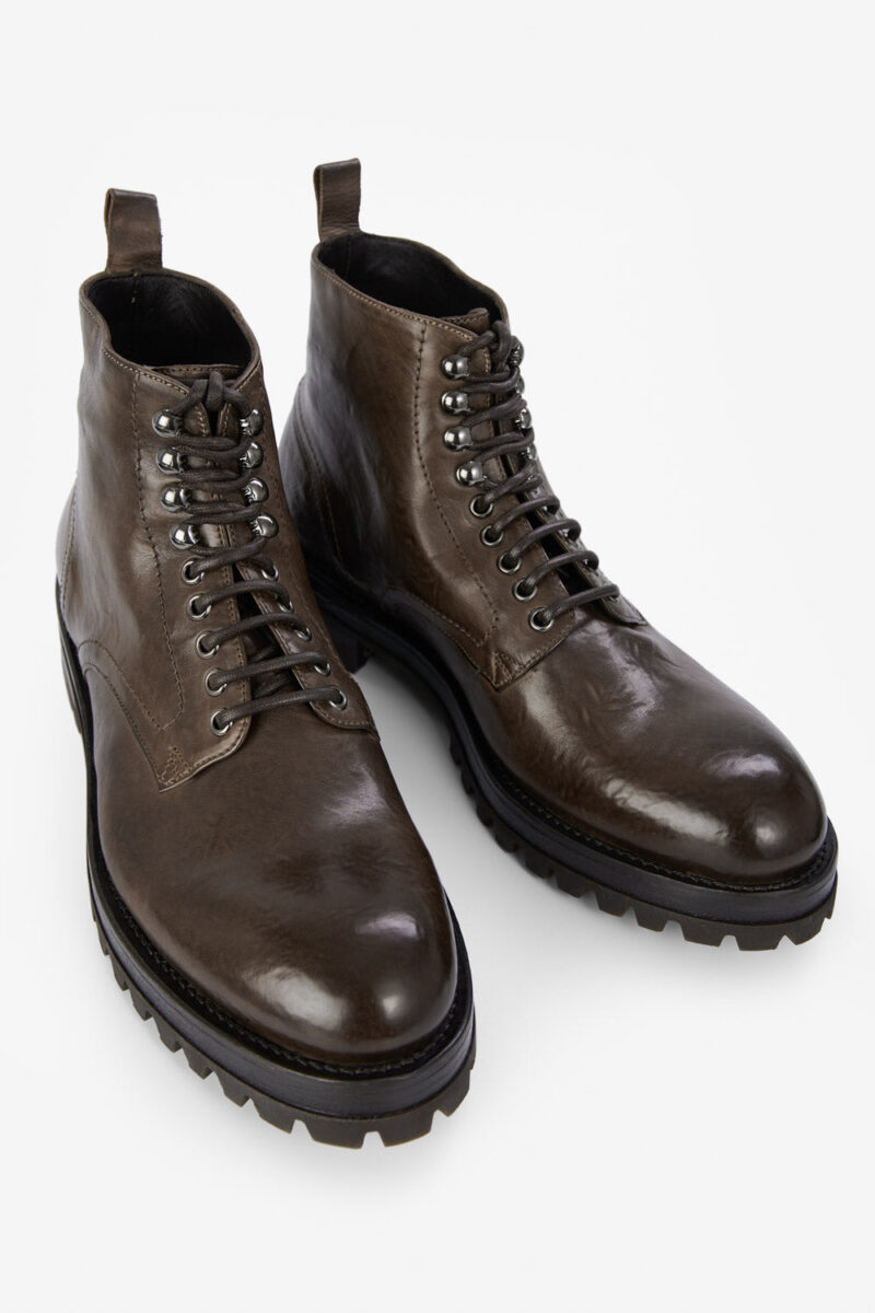 CAMDEN tobacco-brown hiking boots. - Image 2