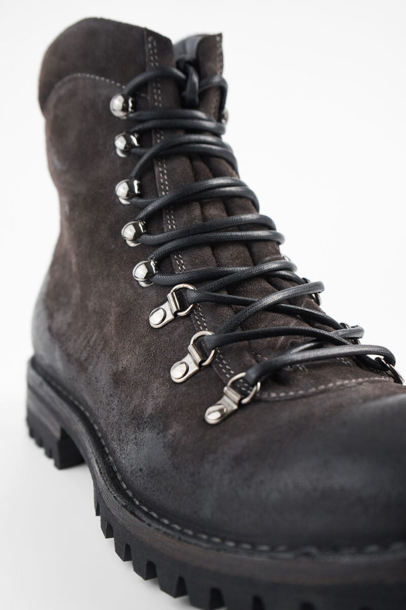 CAMDEN lava-grey suede combat boots. - Image 6