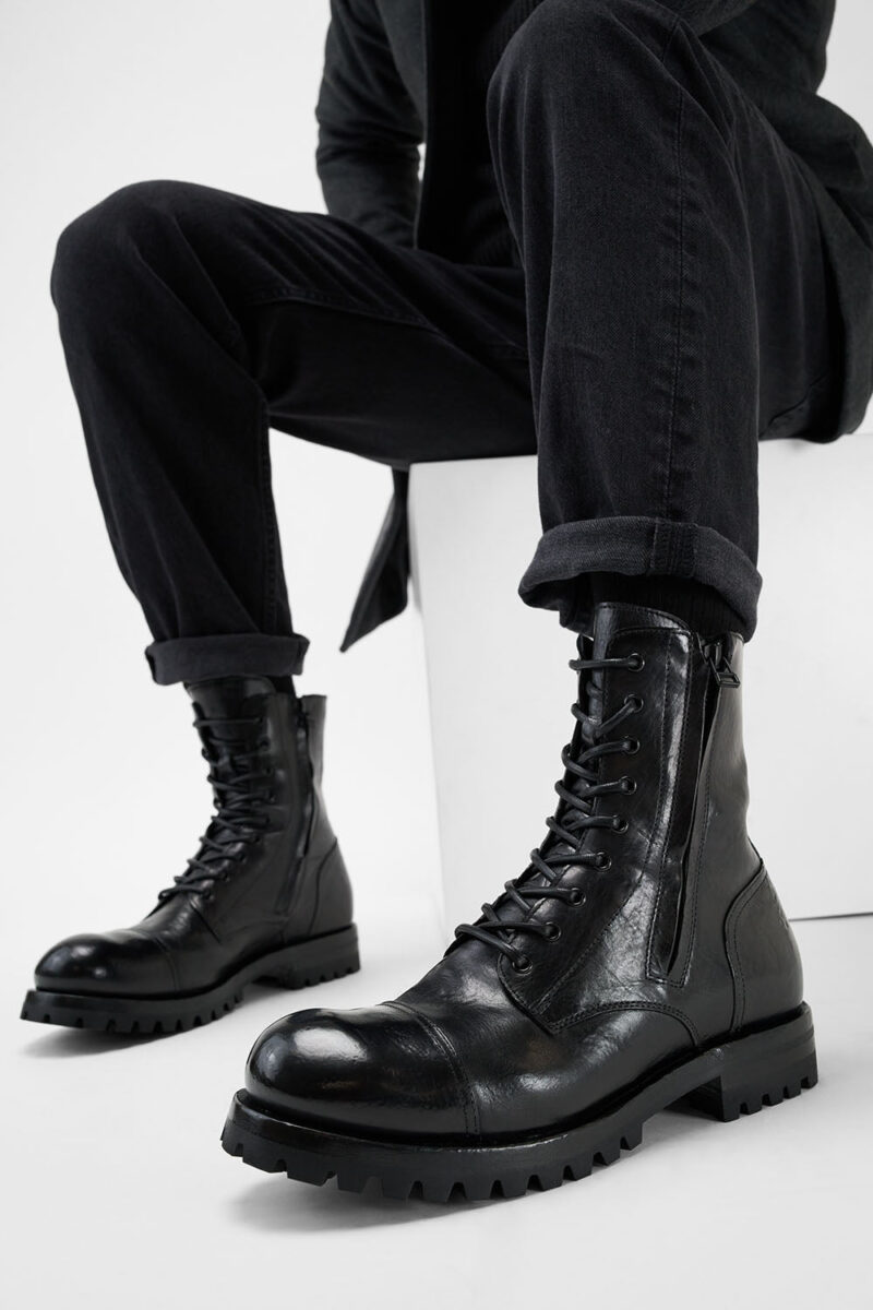 CAMDEN tar-black double-zip military boots. - Image 6