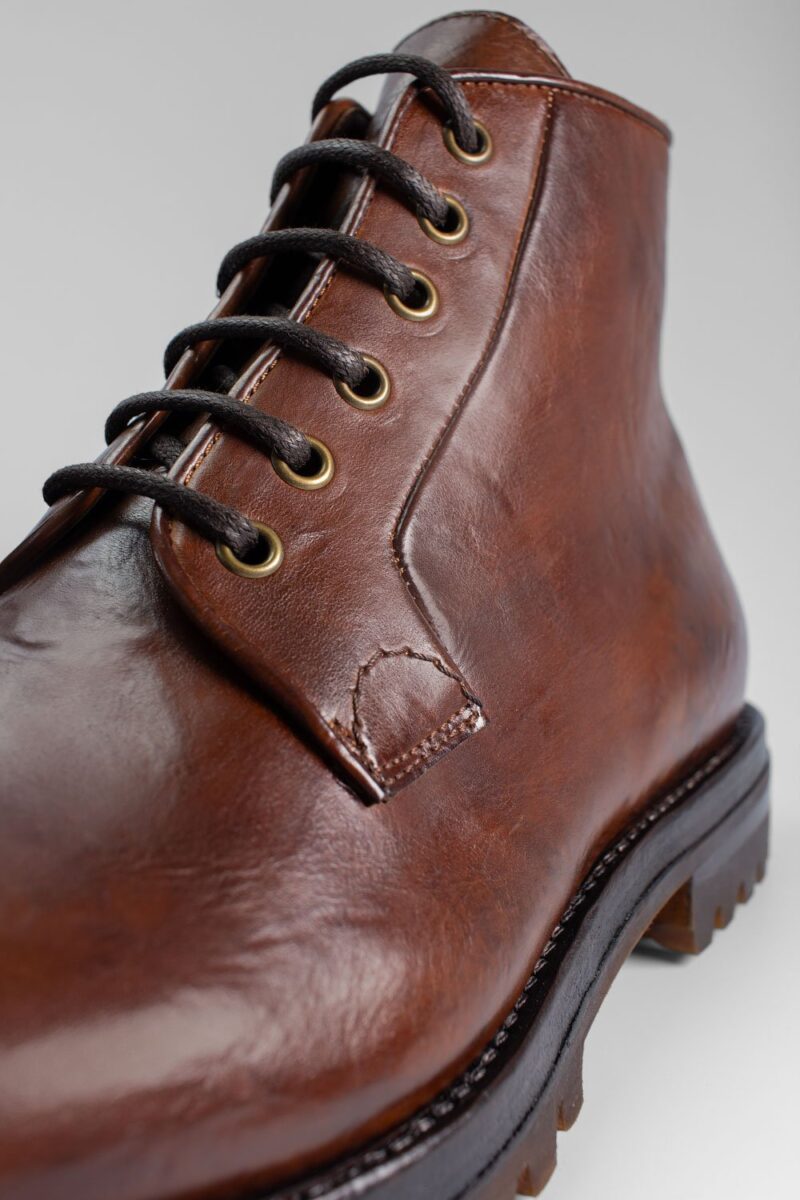 CAMDEN teak-brown ankle boots. - Image 6