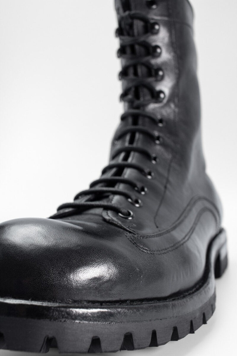 CAMDEN tar-black military boots. - Image 10