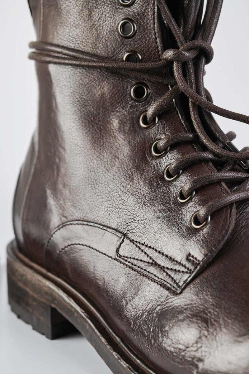 CURZON raw-timber military boots. - Image 6