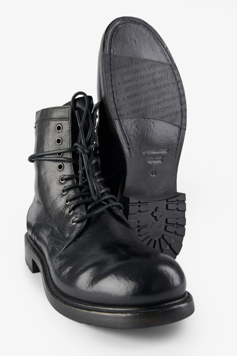 CURZON jet-black military boots. - Image 5