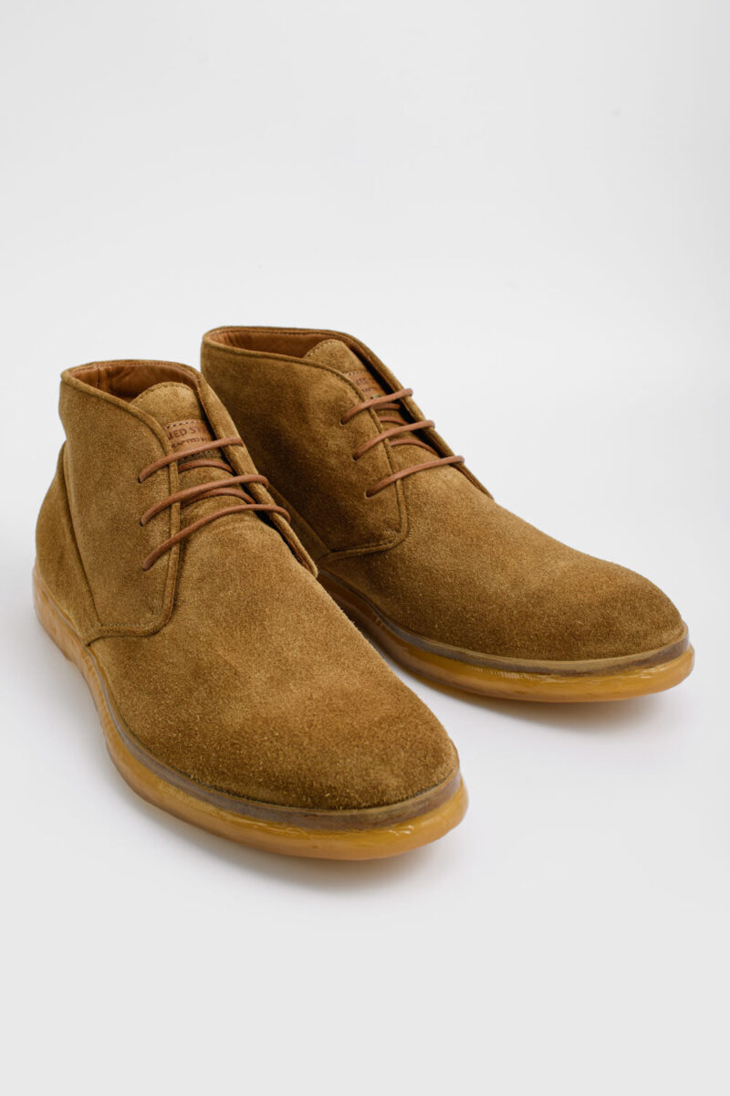 HAMPTON desert-brown suede chukka boots. - Image 2