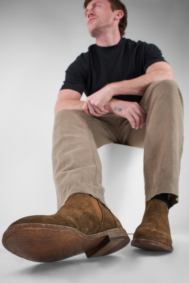 HAVEN barley-brown suede low chelsea boots. - Image 15