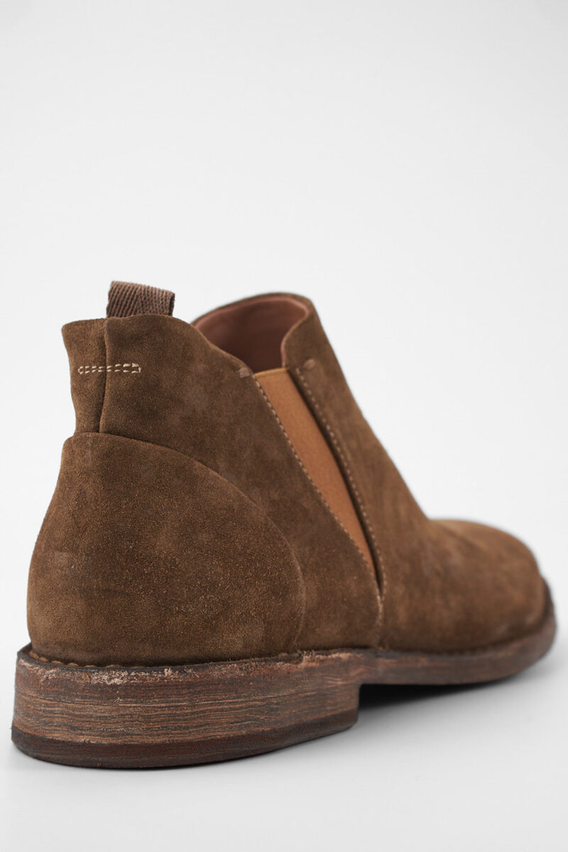 HAVEN barley-brown suede low chelsea boots. - Image 19