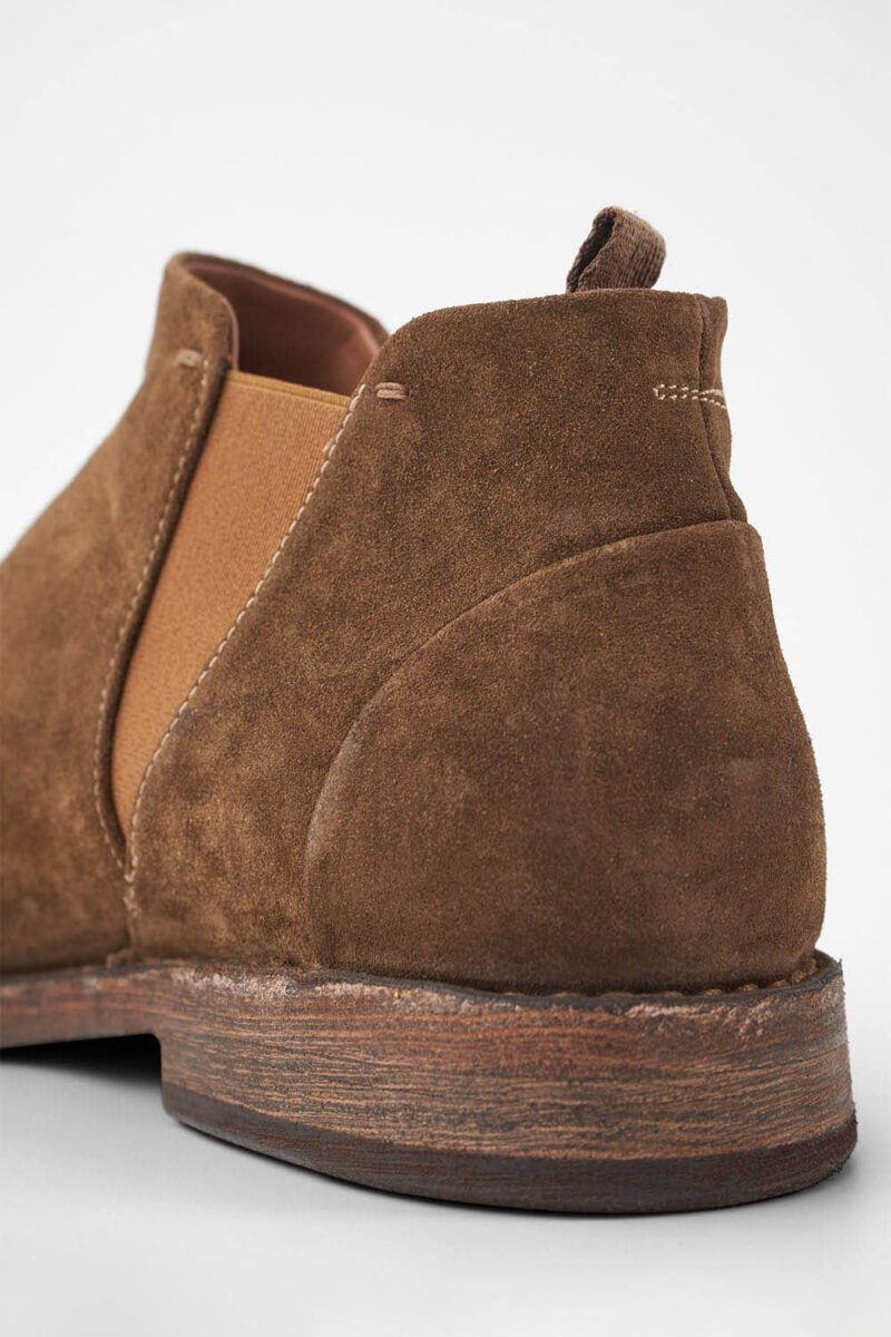 HAVEN barley-brown suede low chelsea boots. - Image 17