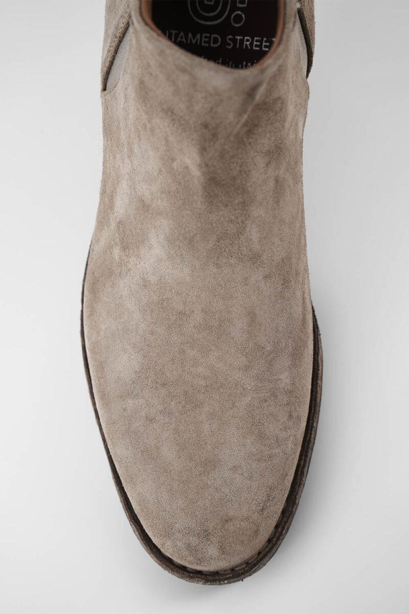 HAVEN linen-grey suede low chelsea boots. - Image 10