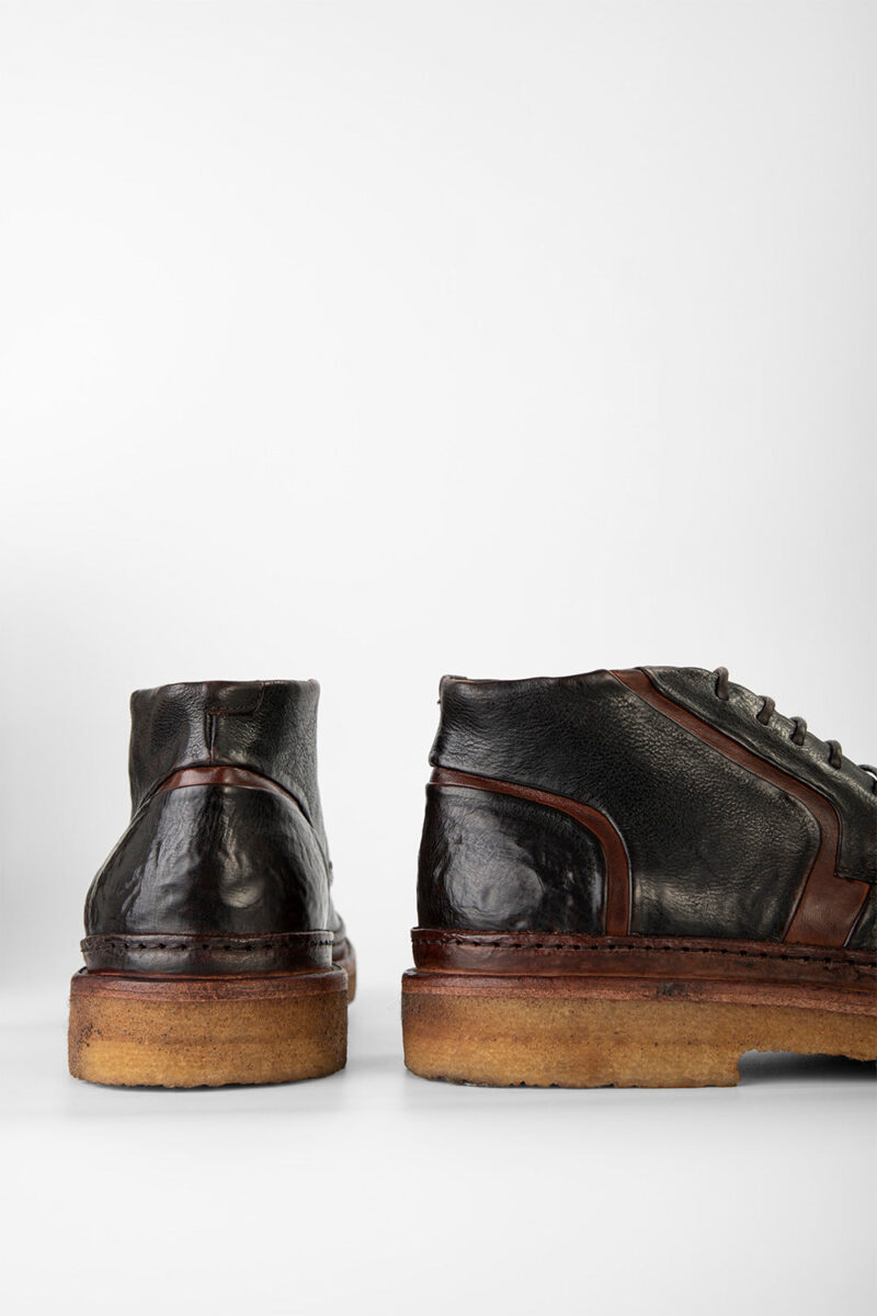 HOVE espresso-black welted chukka boots. - Image 7