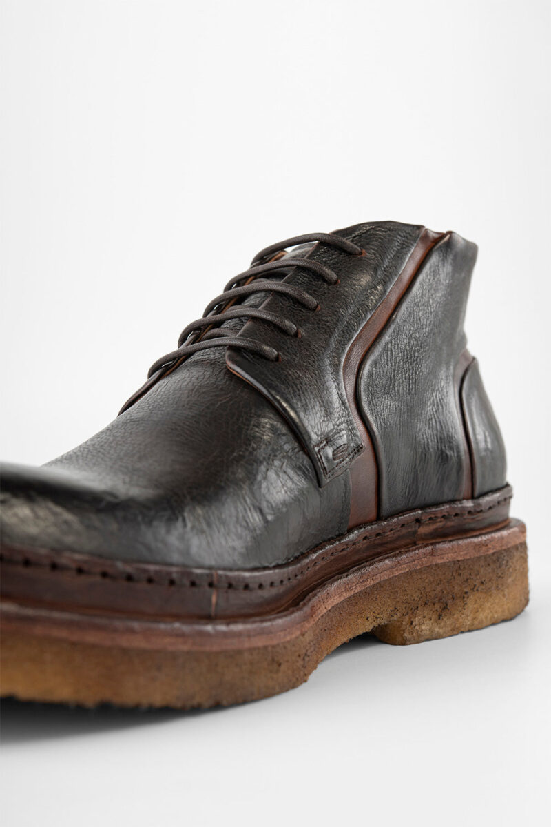 HOVE espresso-black welted chukka boots. - Image 8