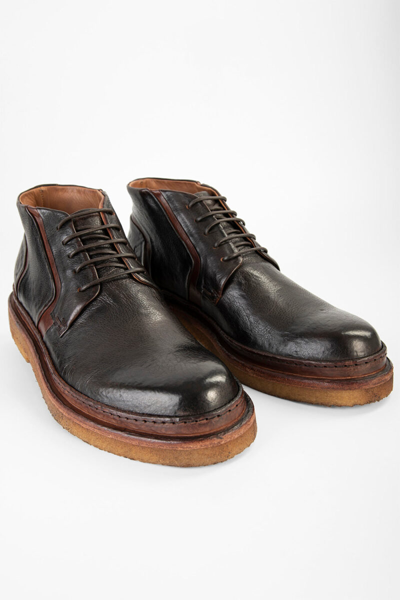 HOVE espresso-black welted chukka boots. - Image 3