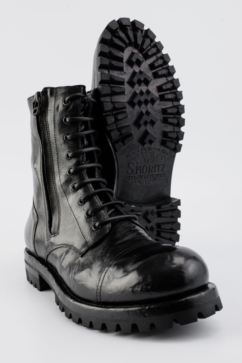 CAMDEN tar-black double-zip military boots. - Image 11