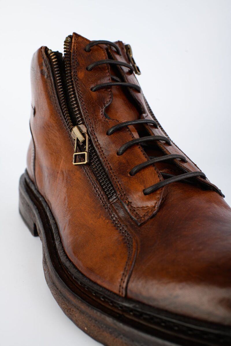 YORK cognac welted chukka boots. - Image 7