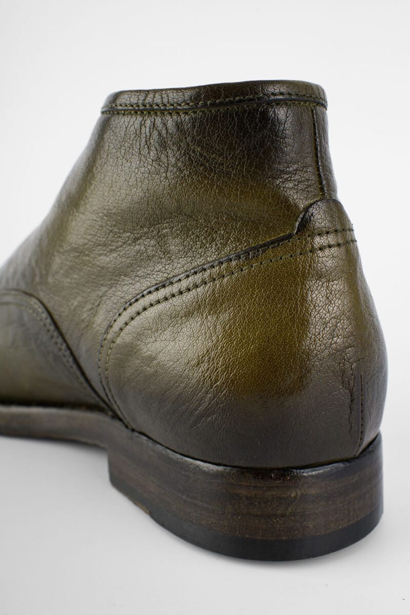 ASTON hunter-green chukka boots. - Image 5