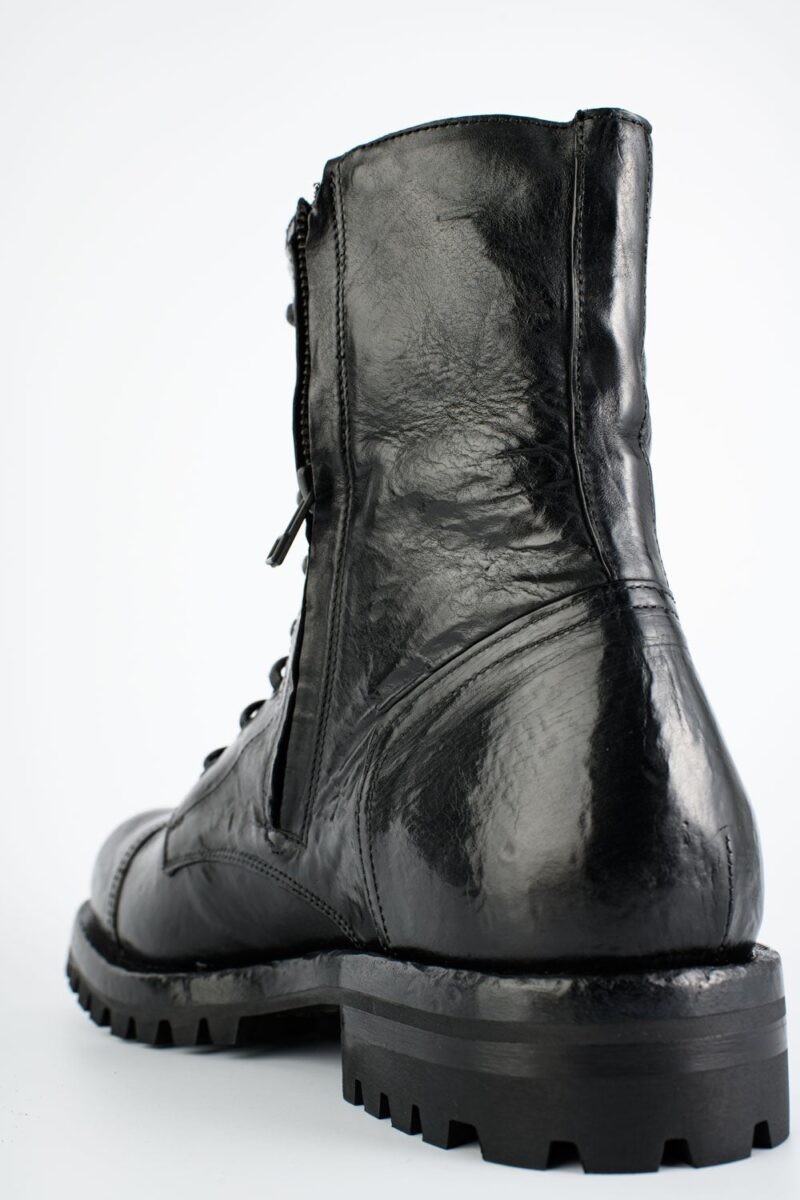 CAMDEN tar-black double-zip military boots. - Image 13