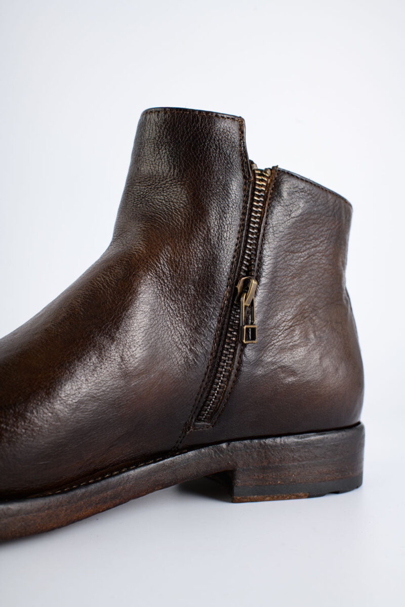 SLOANE ice-brown double-zip ankle boots. - Image 6