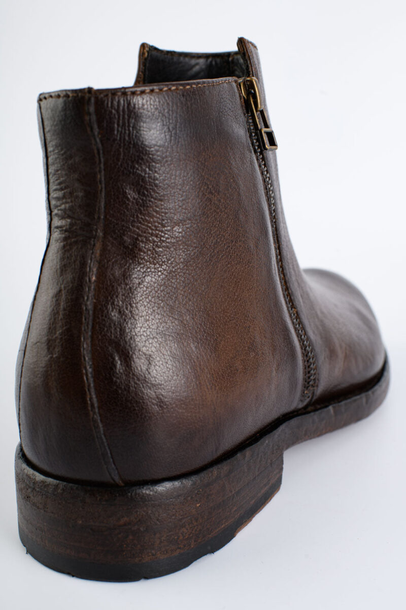 SLOANE ice-brown double-zip ankle boots. - Image 8