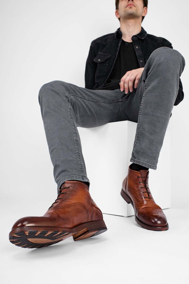 ASTON brandy-brown chukka boots. - Image 8