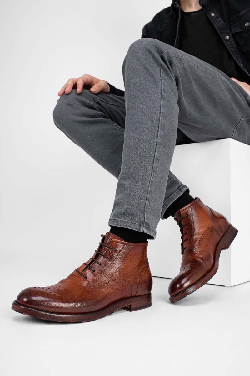 ASTON brandy-brown chukka boots. - Image 11