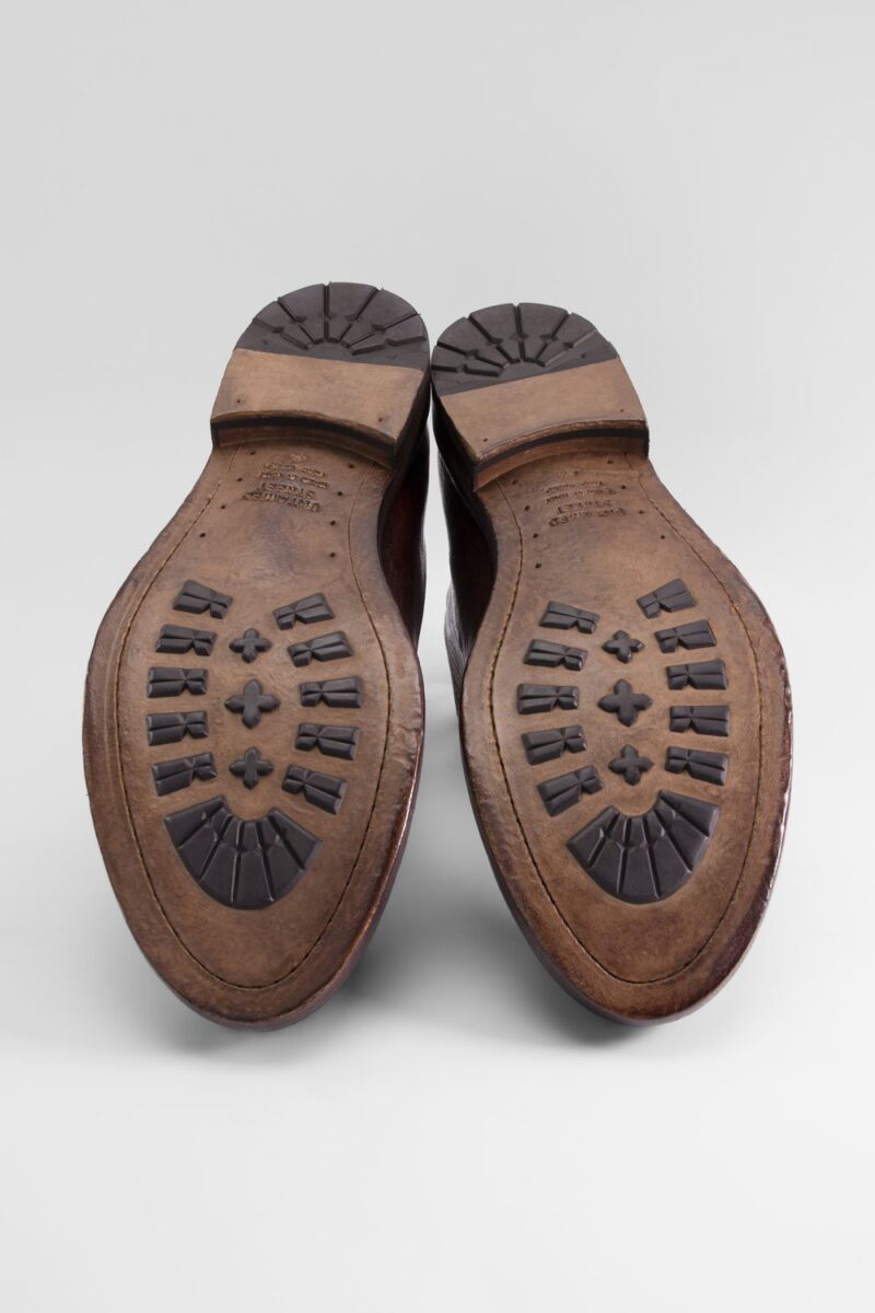 SLOANE raw-brown chukka boots. - Image 9