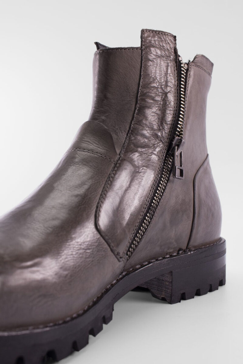 CAMDEN iron-grey ankle boots. - Image 2