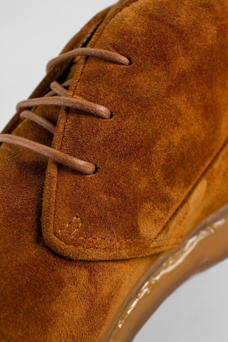 HAMPTON canyon-dust suede chukka boots. - Image 2