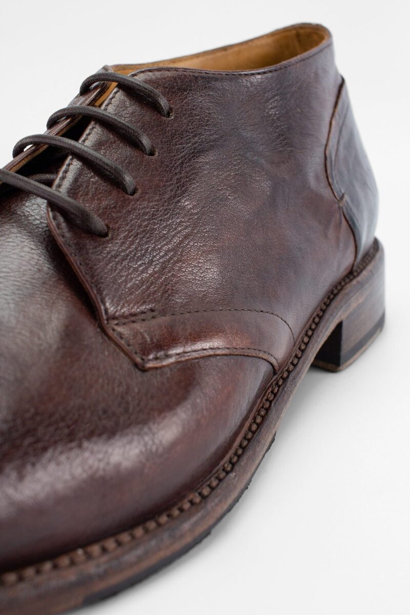 KNIGHTON noble-brown low chukka boots. - Image 4