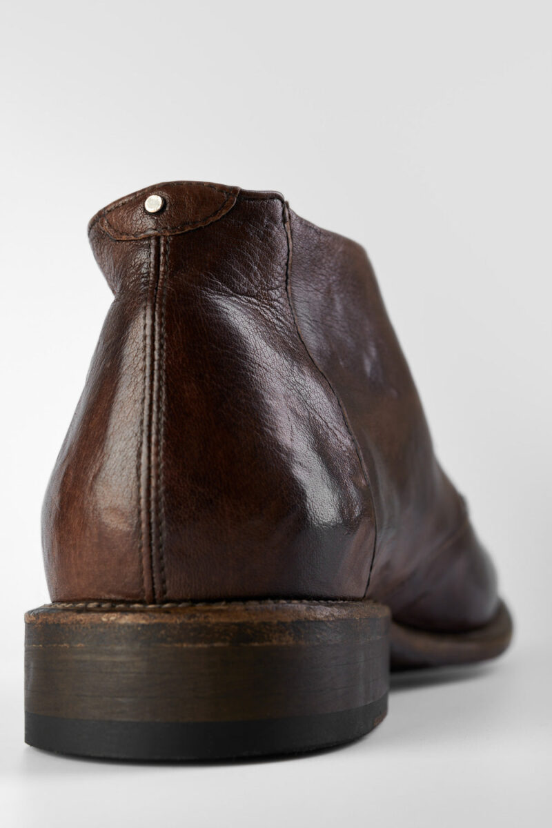 KNIGHTON noble-brown chukka boots. - Image 9