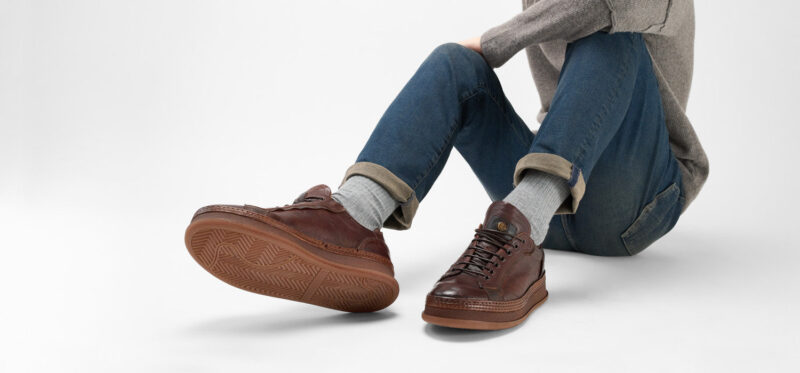 COLE cognac welted distressed sneakers. - Image 14