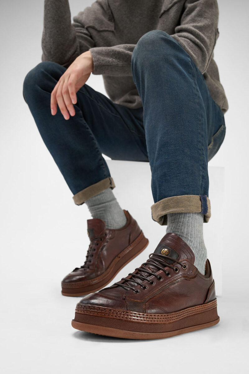 COLE cognac welted distressed sneakers. - Image 4