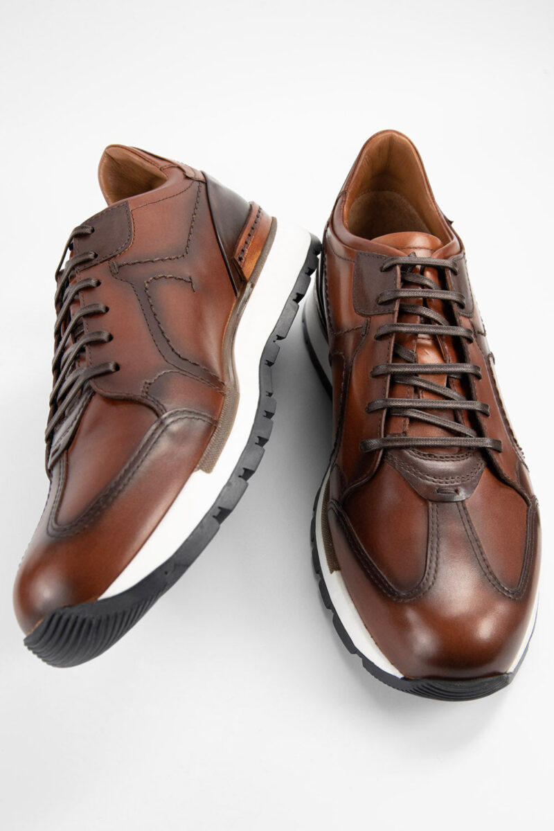 OWEN cocoa-brown triple stitched wingtip patina runners. - Image 4