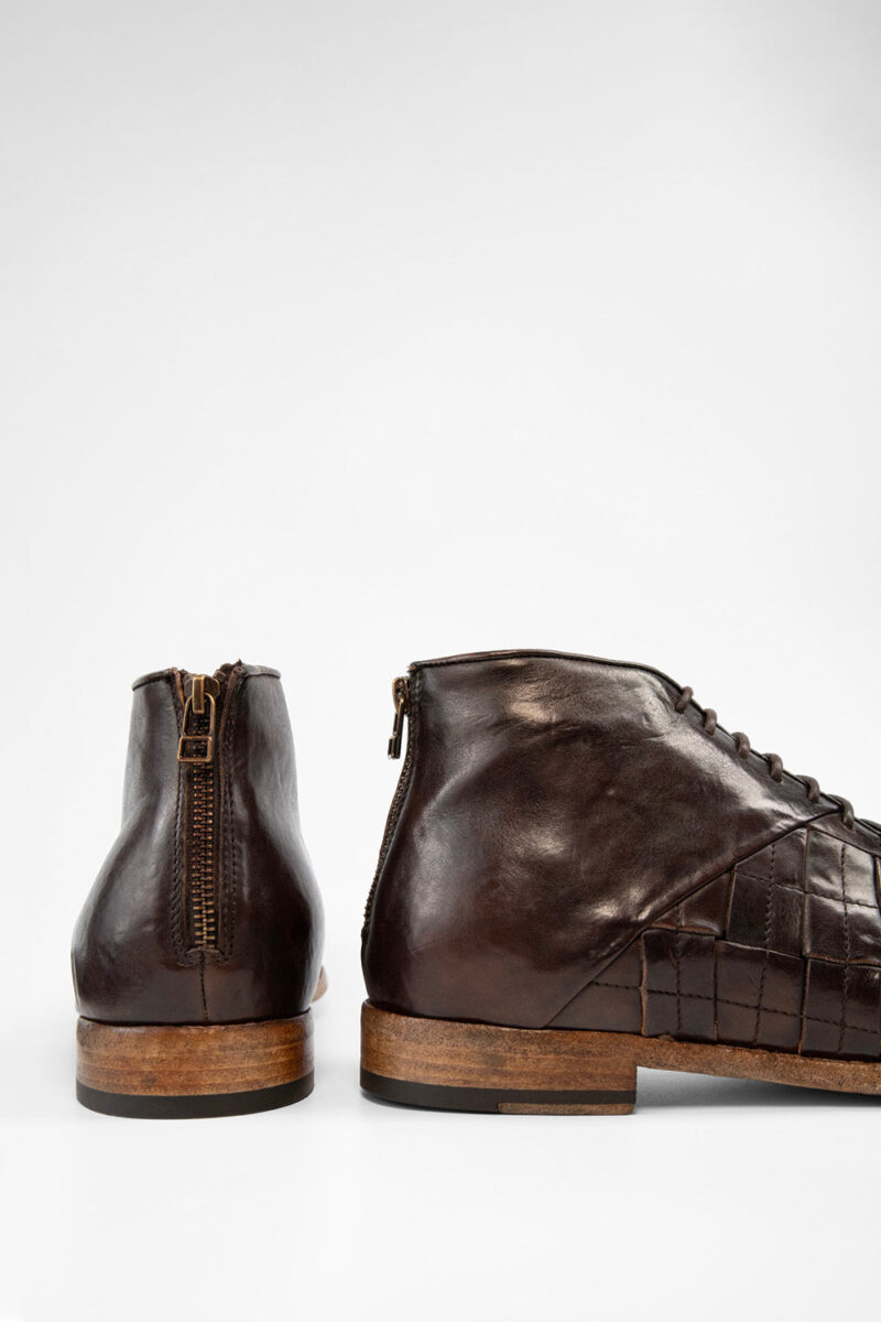 PARKER dark-cocoa woven leather chukka boots. - Image 9