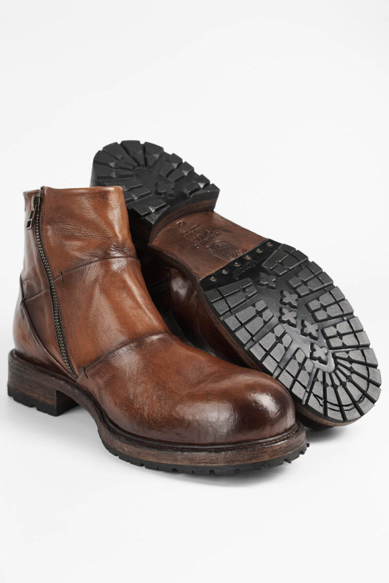 ROWLEY cognac folded laceless boots. - Image 2