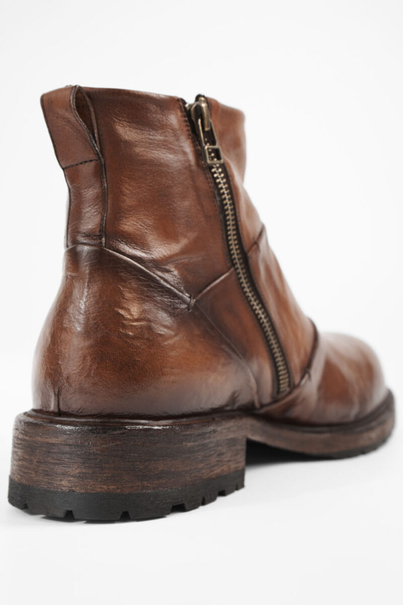 ROWLEY cognac folded laceless boots. - Image 8