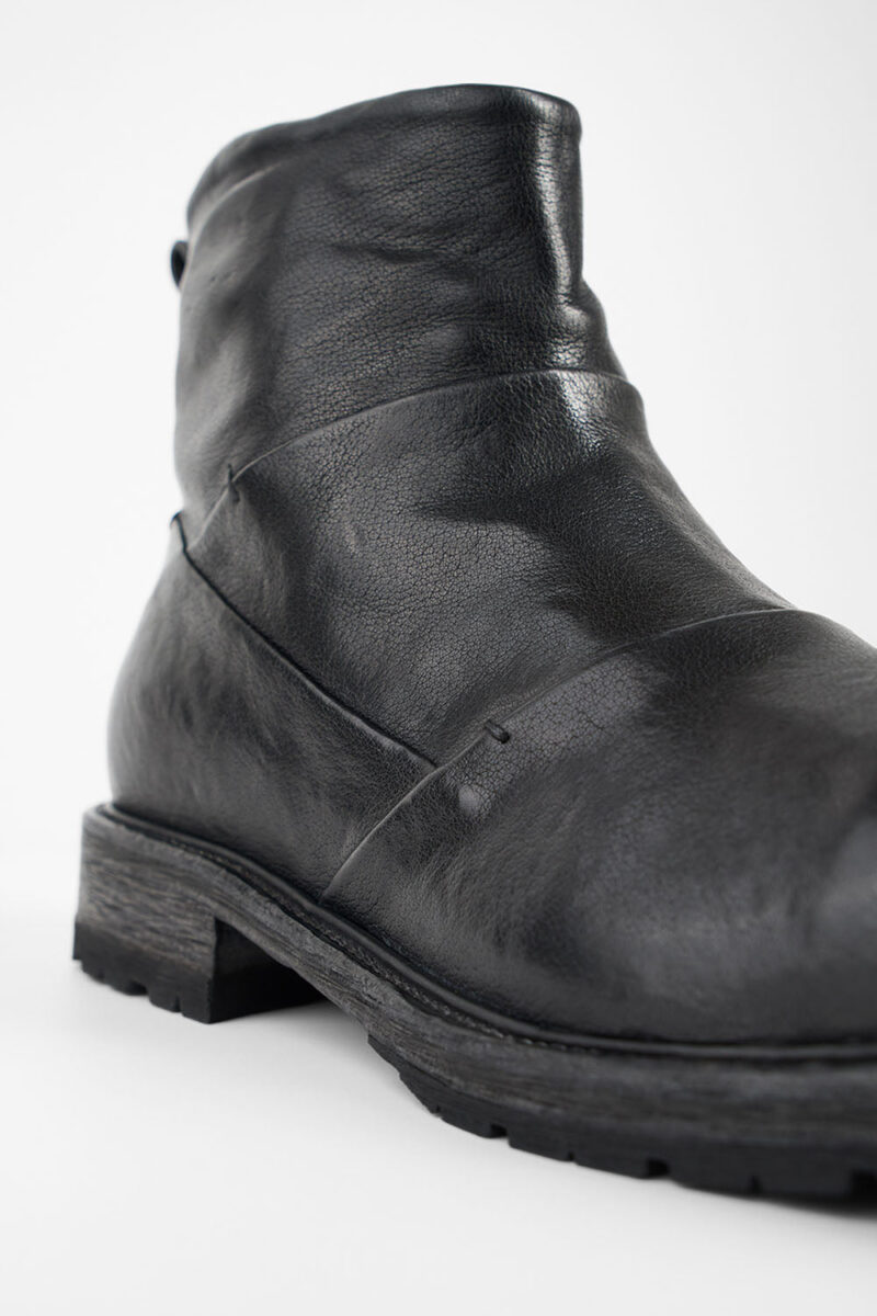 ROWLEY jet-black folded laceless boots. - Image 7