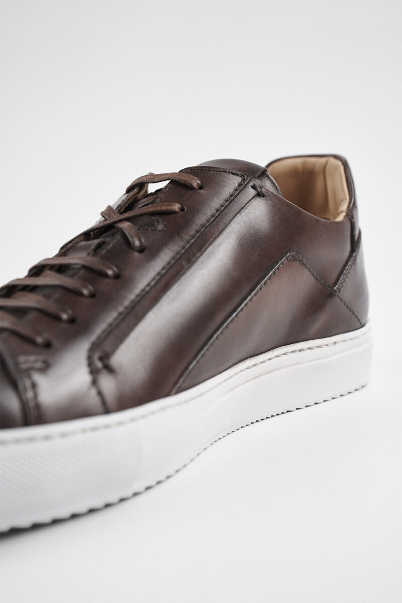 SKYE noble-brown triple stitched patina sneakers. - Image 4