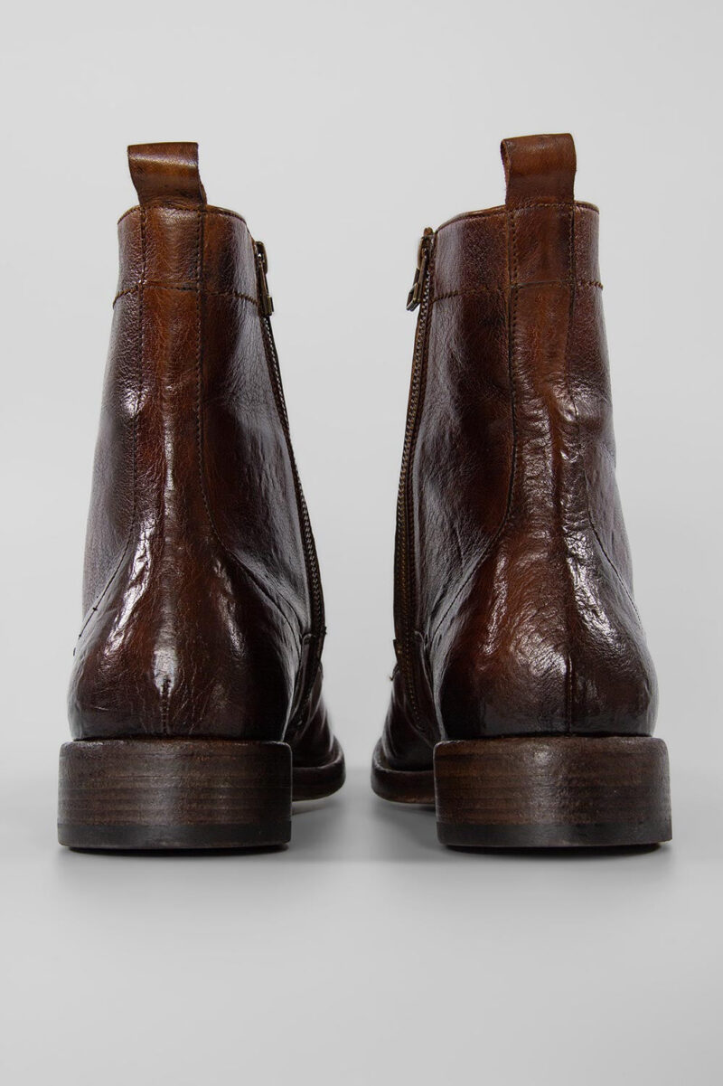 SLOANE timber-brown commando boots. - Image 7