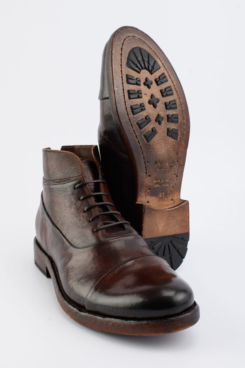 SLOANE raw-brown chukka boots. - Image 2