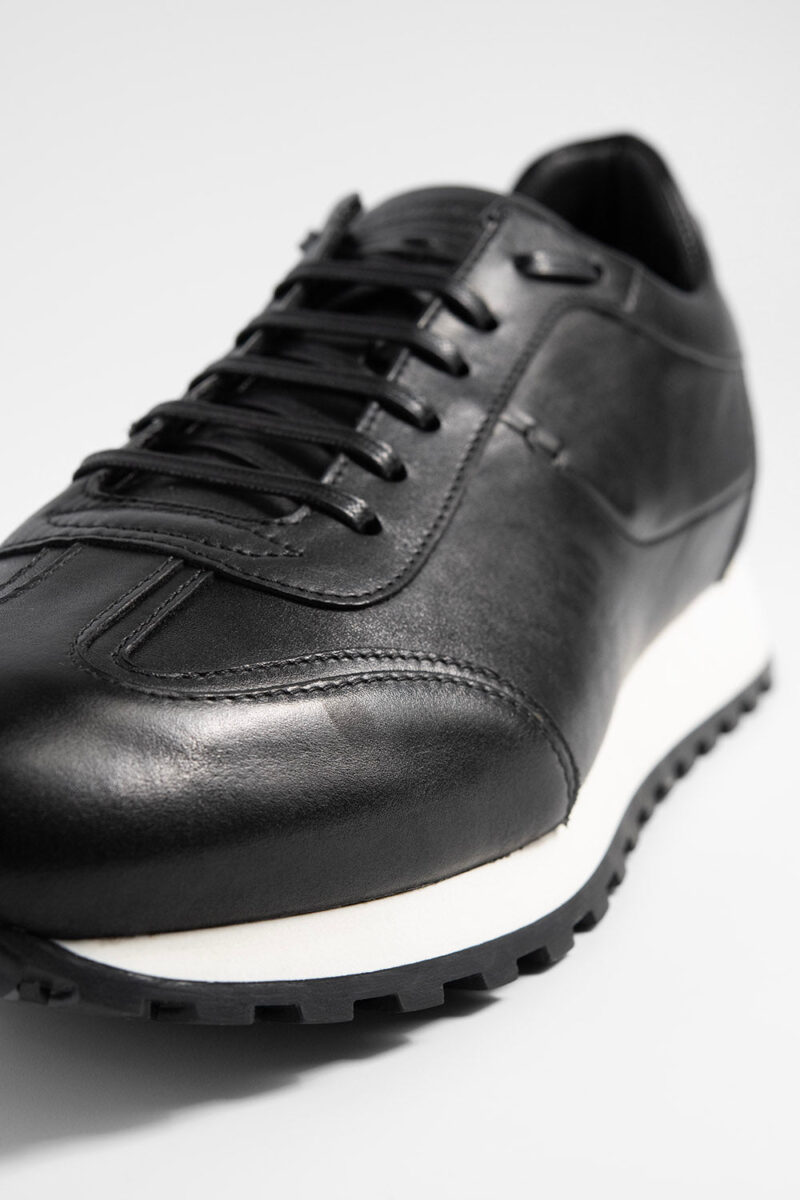 SOHO tuxedo-black wingtip runners. - Image 7