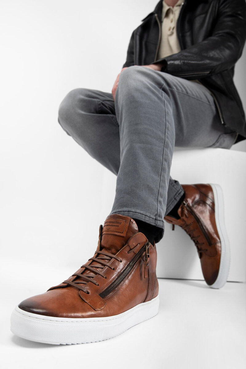 SOHO ROGUE cognac distressed high sneakers. - Image 12