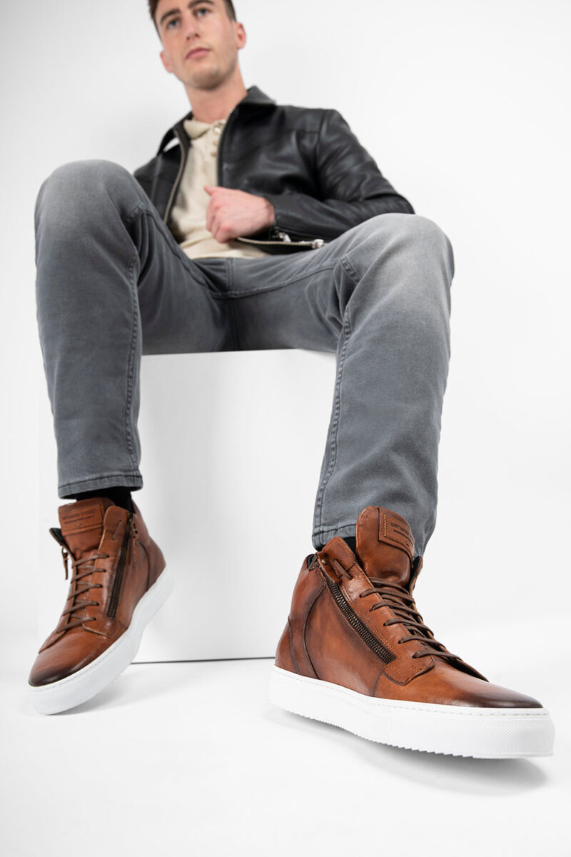 SOHO ROGUE cognac distressed high sneakers. - Image 9