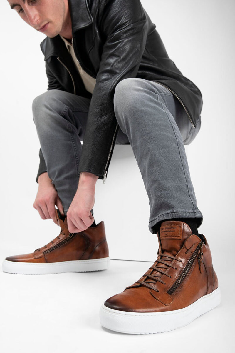 SOHO ROGUE cognac distressed high sneakers. - Image 6