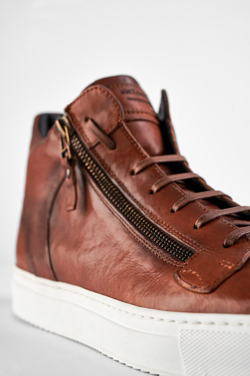 SOHO ROGUE cognac distressed high sneakers. - Image 4