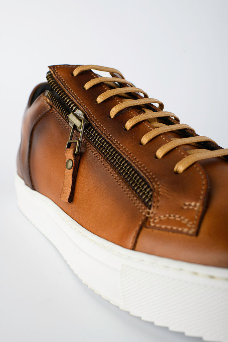 SOHO light-tan double-zip patina sneakers. - Image 2